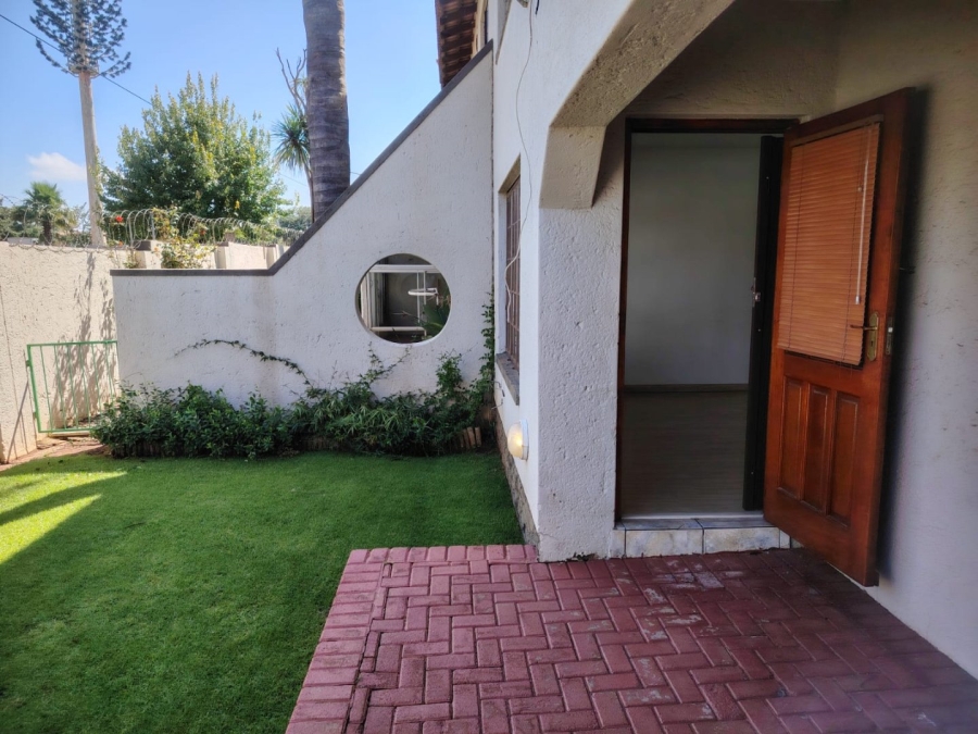 2 Bedroom Property for Sale in Greenhills Gauteng