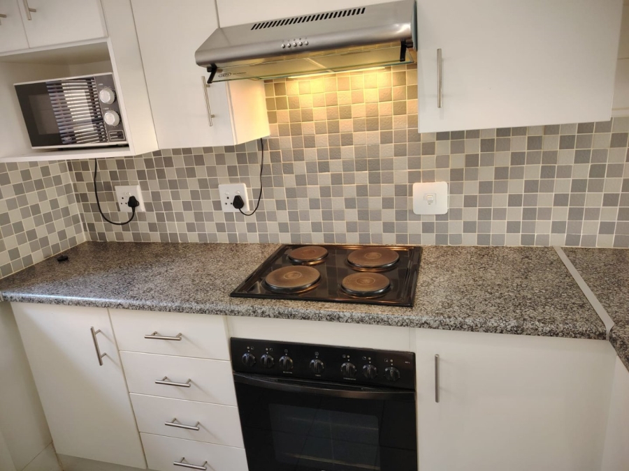 2 Bedroom Property for Sale in Greenhills Gauteng