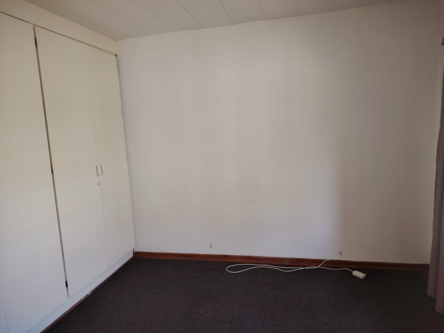 2 Bedroom Property for Sale in Greenhills Gauteng