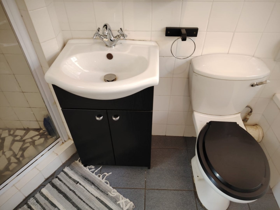 2 Bedroom Property for Sale in Greenhills Gauteng