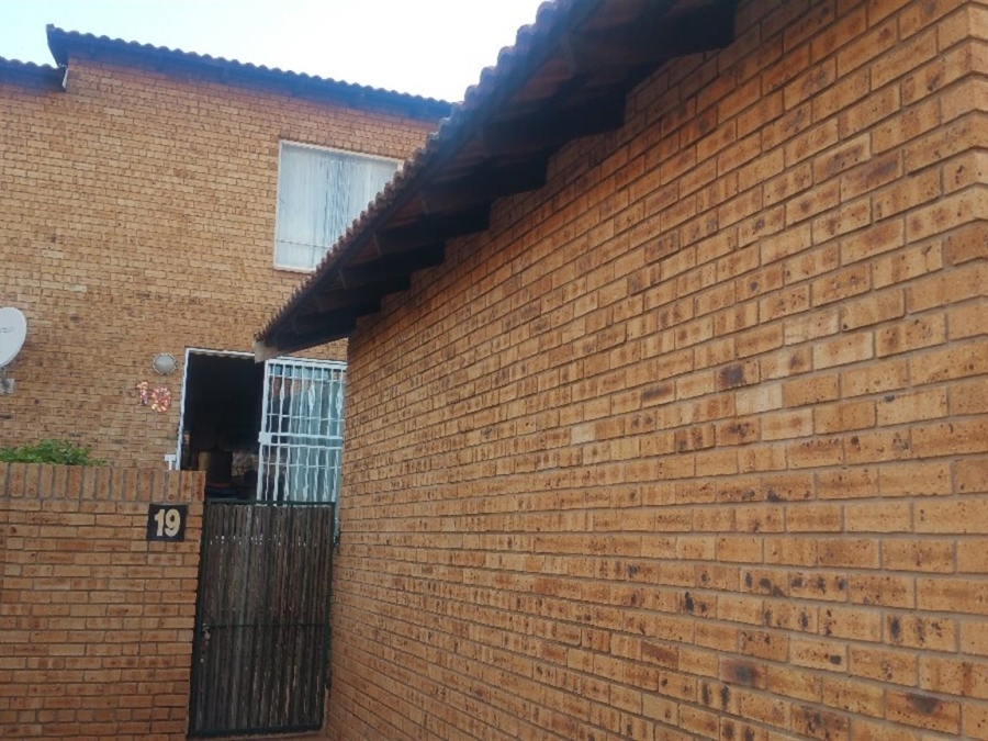 2 Bedroom Property for Sale in Rangeview Gauteng
