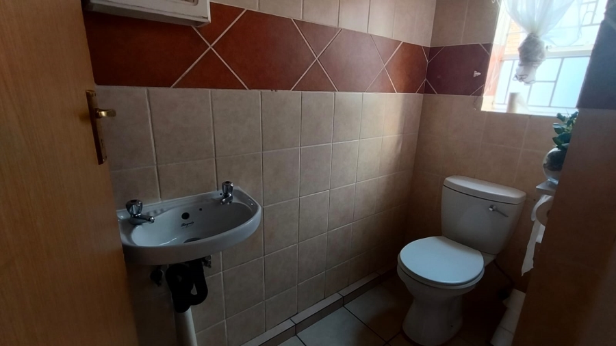 2 Bedroom Property for Sale in Rangeview Gauteng