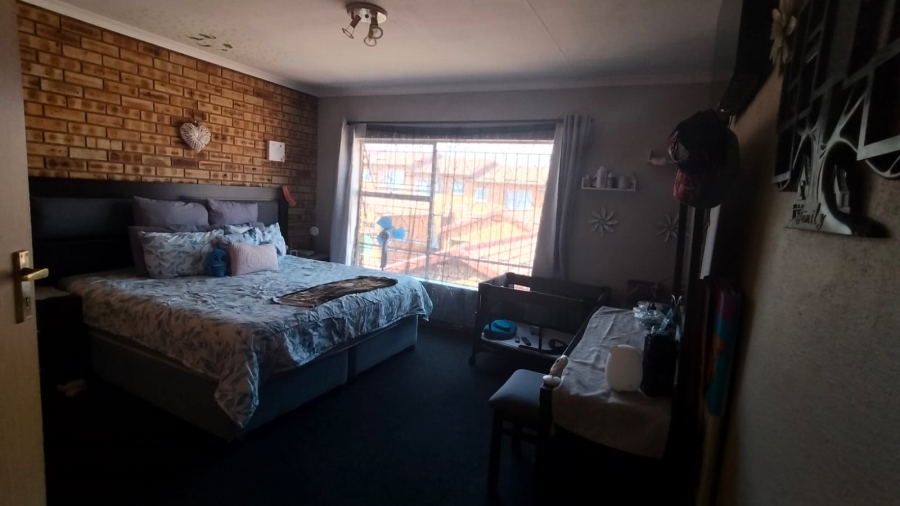 2 Bedroom Property for Sale in Rangeview Gauteng