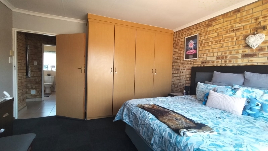 2 Bedroom Property for Sale in Rangeview Gauteng