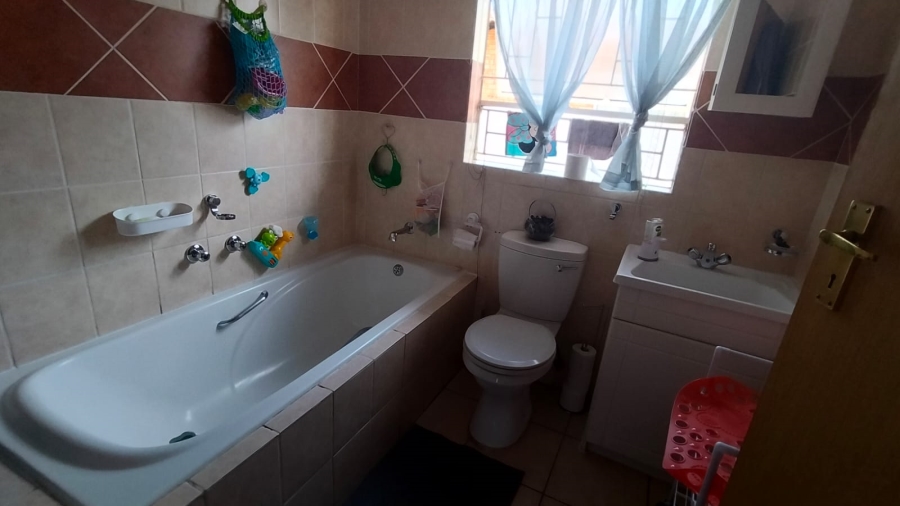 2 Bedroom Property for Sale in Rangeview Gauteng