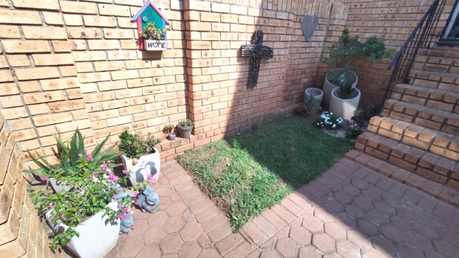 2 Bedroom Property for Sale in Rangeview Gauteng