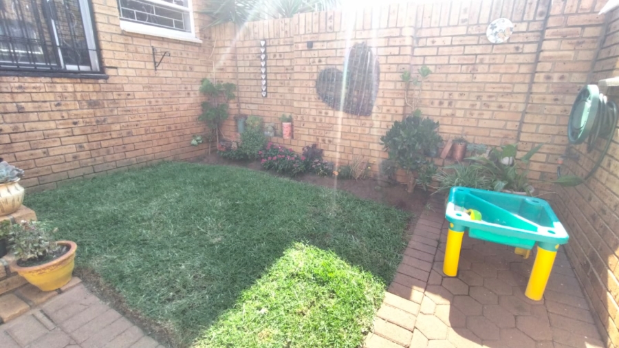 2 Bedroom Property for Sale in Rangeview Gauteng