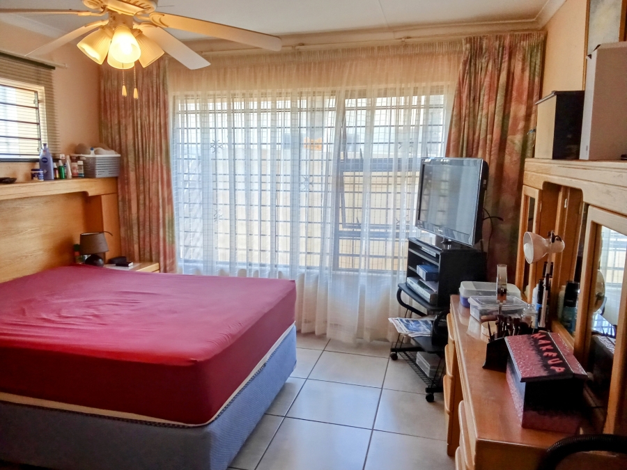 3 Bedroom Property for Sale in Bergbron Gauteng