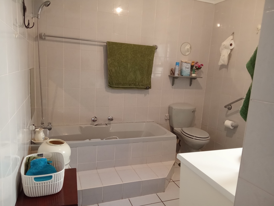 3 Bedroom Property for Sale in Bergbron Gauteng