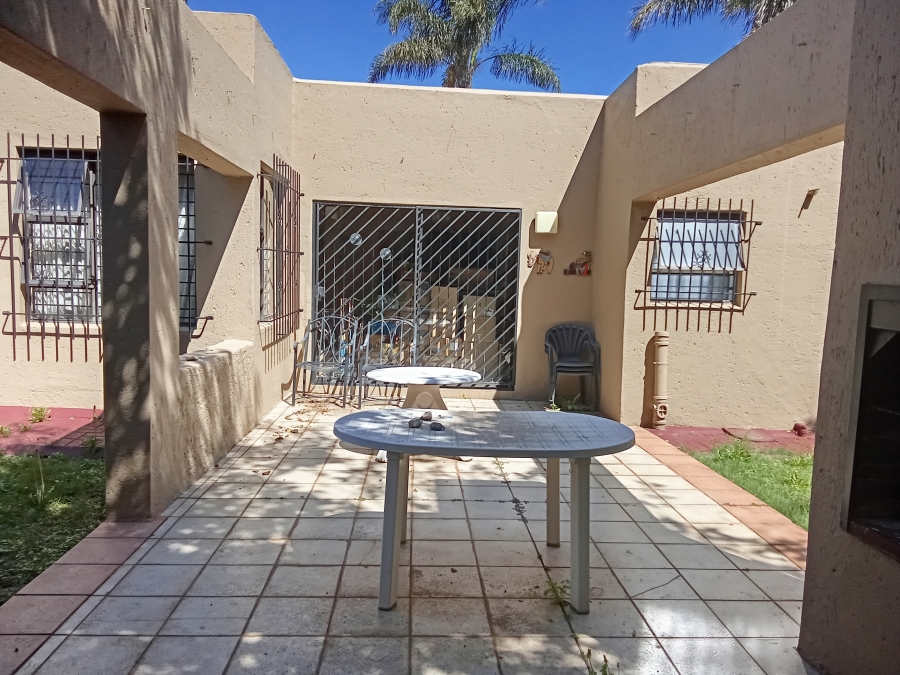3 Bedroom Property for Sale in Bergbron Gauteng