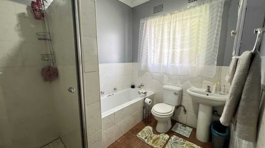 3 Bedroom Property for Sale in Greenhills Gauteng