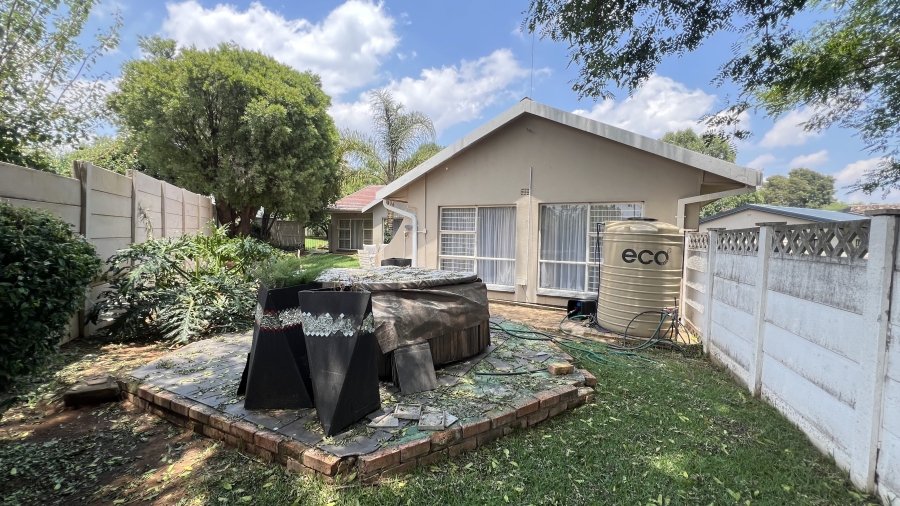 3 Bedroom Property for Sale in Greenhills Gauteng