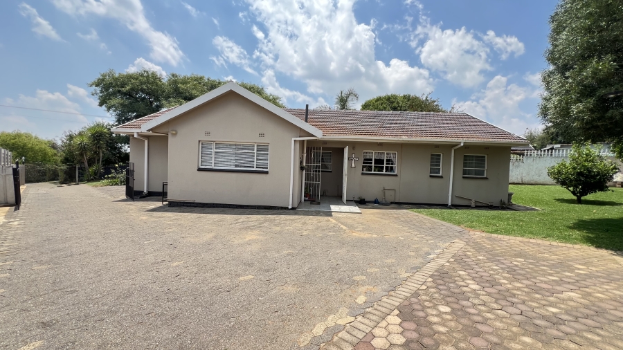 3 Bedroom Property for Sale in Greenhills Gauteng