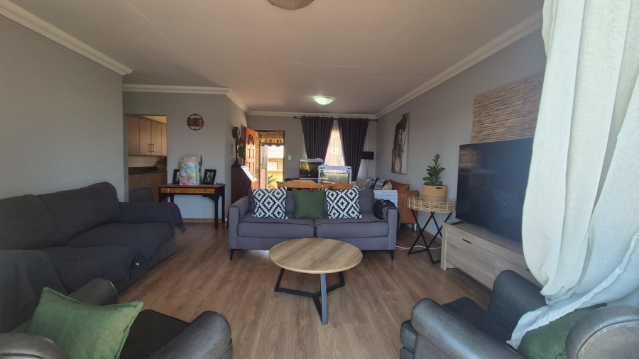 3 Bedroom Property for Sale in Noordheuwel Gauteng