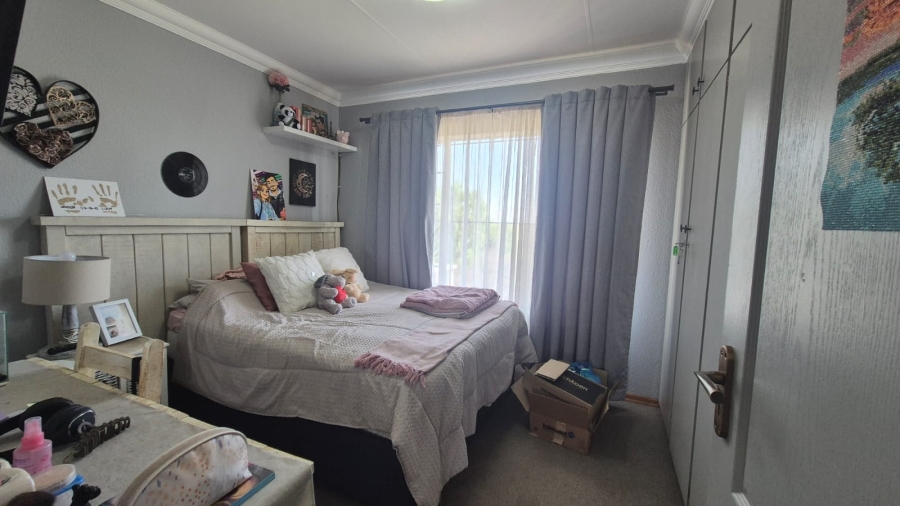 3 Bedroom Property for Sale in Noordheuwel Gauteng