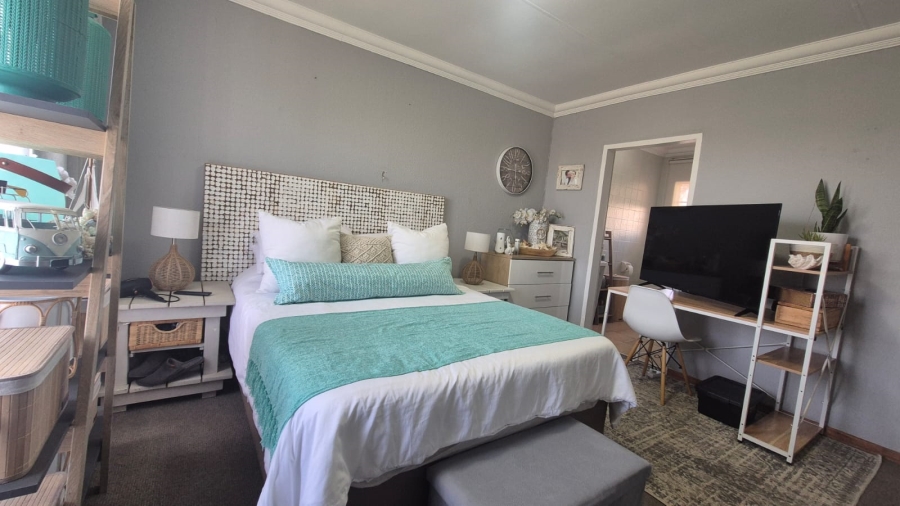 3 Bedroom Property for Sale in Noordheuwel Gauteng