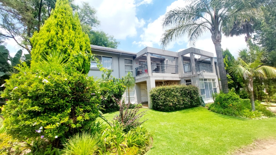 2 Bedroom Property for Sale in Constantia Kloof Gauteng