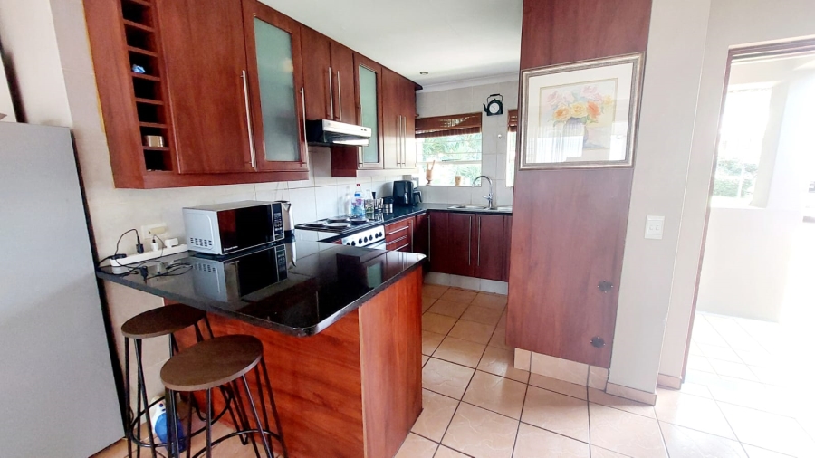 2 Bedroom Property for Sale in Constantia Kloof Gauteng