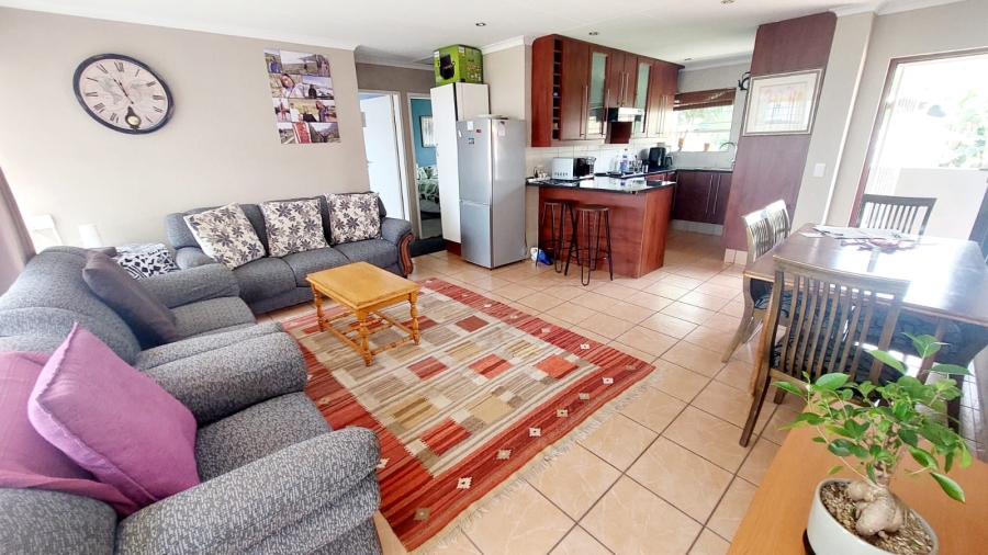 2 Bedroom Property for Sale in Constantia Kloof Gauteng