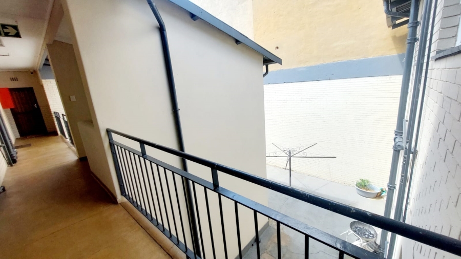 2 Bedroom Property for Sale in Wentworth Park Gauteng