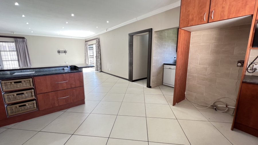 4 Bedroom Property for Sale in Helikonpark Gauteng