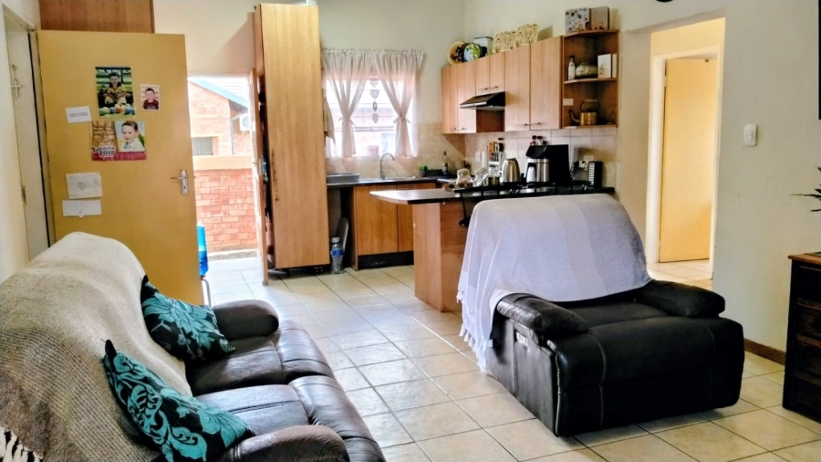 2 Bedroom Property for Sale in Noordheuwel Gauteng