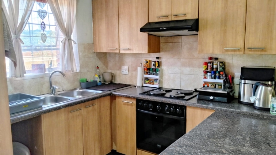 2 Bedroom Property for Sale in Noordheuwel Gauteng