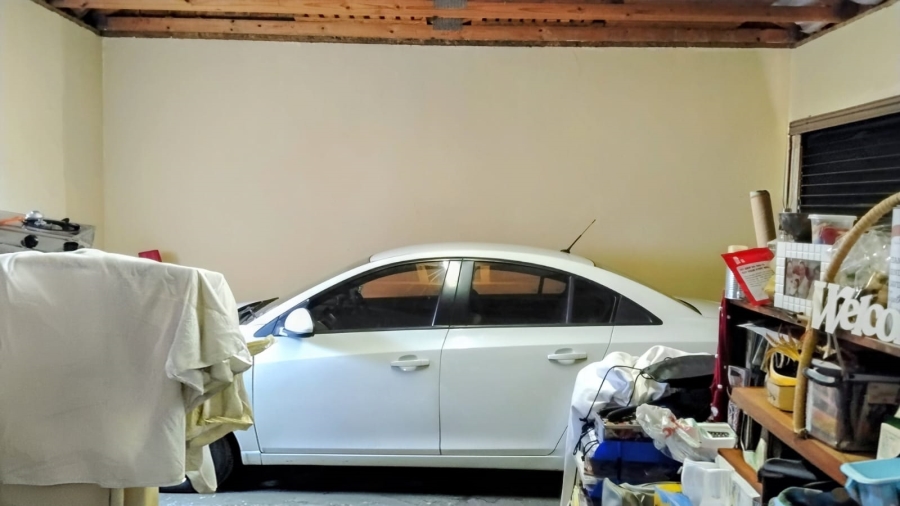 2 Bedroom Property for Sale in Noordheuwel Gauteng