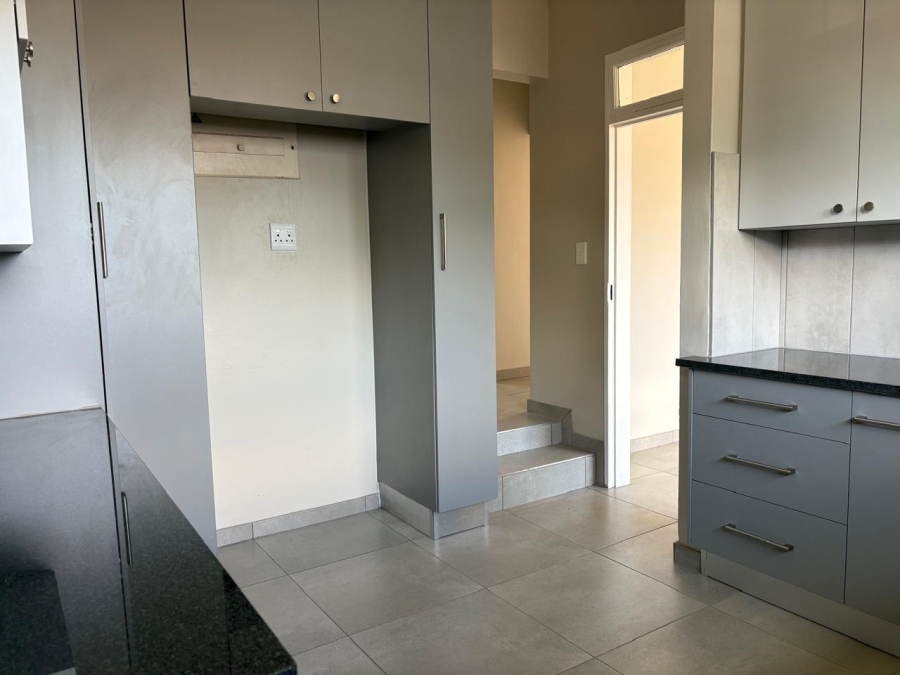 3 Bedroom Property for Sale in Waverley Gauteng