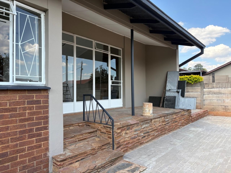 3 Bedroom Property for Sale in Waverley Gauteng