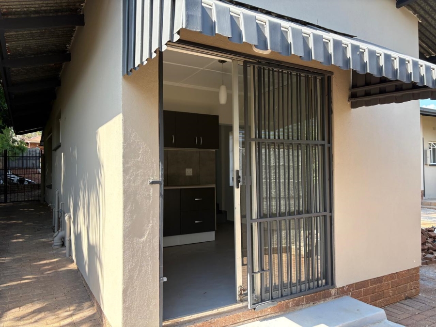 3 Bedroom Property for Sale in Waverley Gauteng