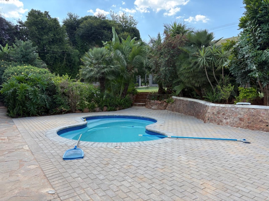 3 Bedroom Property for Sale in Waverley Gauteng