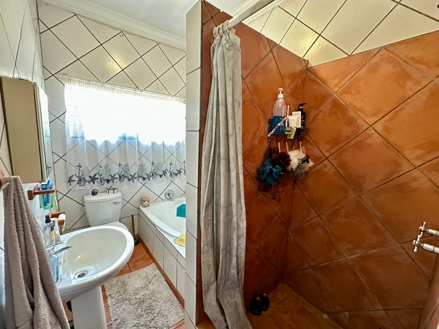 3 Bedroom Property for Sale in Villieria Gauteng