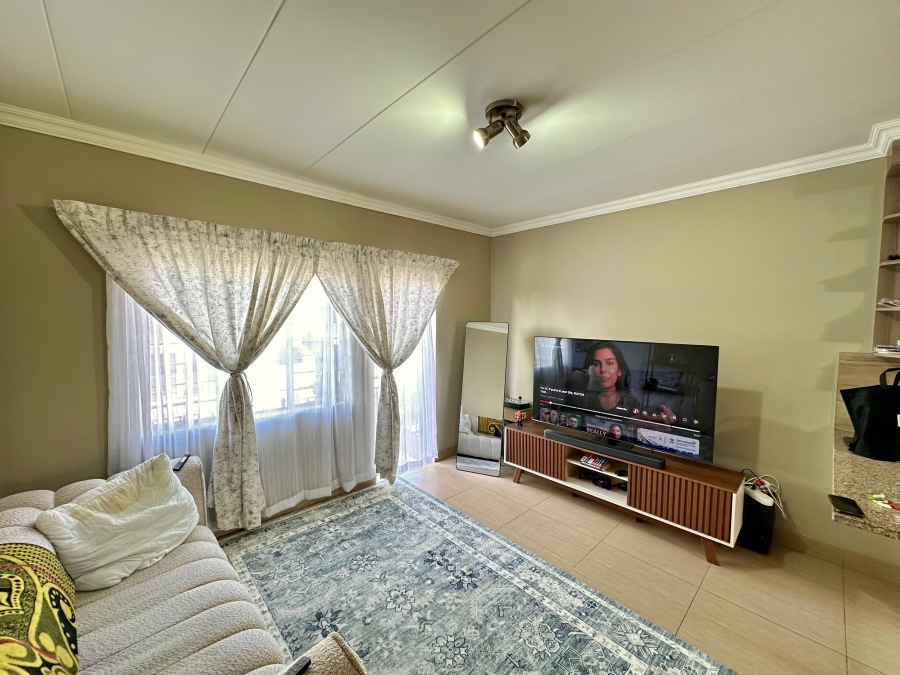 2 Bedroom Property for Sale in Moregloed Gauteng