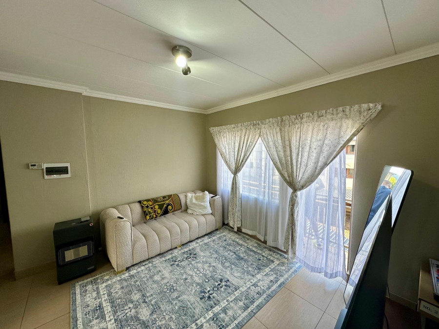 2 Bedroom Property for Sale in Moregloed Gauteng
