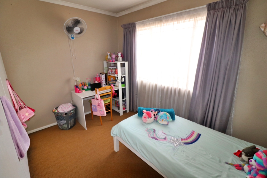 3 Bedroom Property for Sale in Buurendal Gauteng