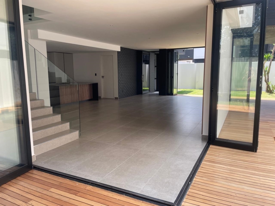 To Let 4 Bedroom Property for Rent in Bryanston Gauteng