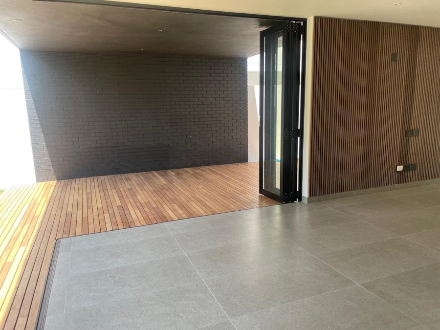 To Let 4 Bedroom Property for Rent in Bryanston Gauteng
