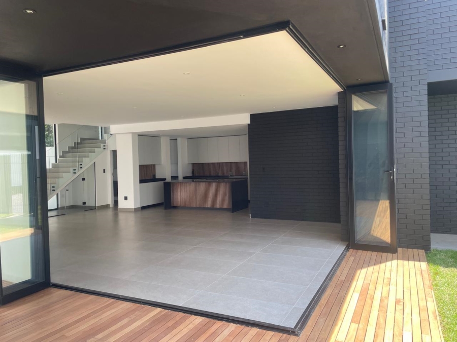 To Let 4 Bedroom Property for Rent in Bryanston Gauteng