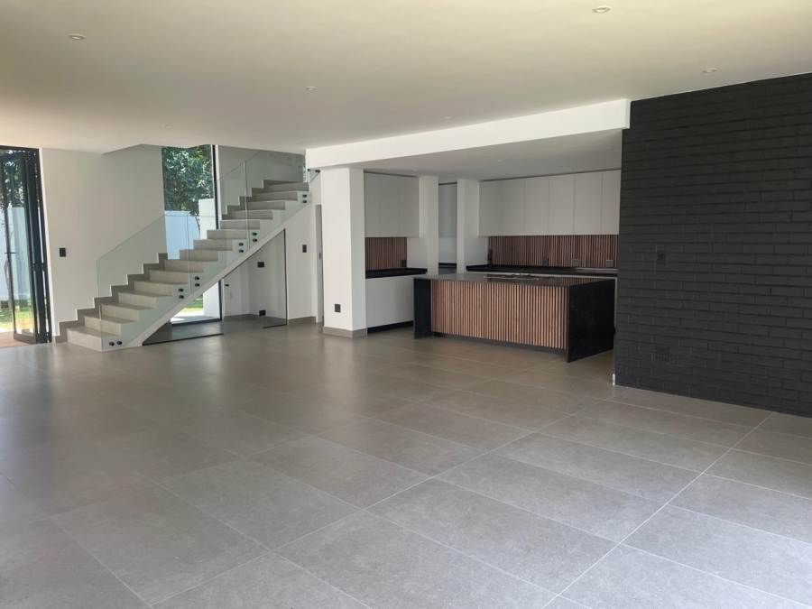 To Let 4 Bedroom Property for Rent in Bryanston Gauteng