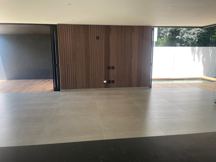 To Let 4 Bedroom Property for Rent in Bryanston Gauteng