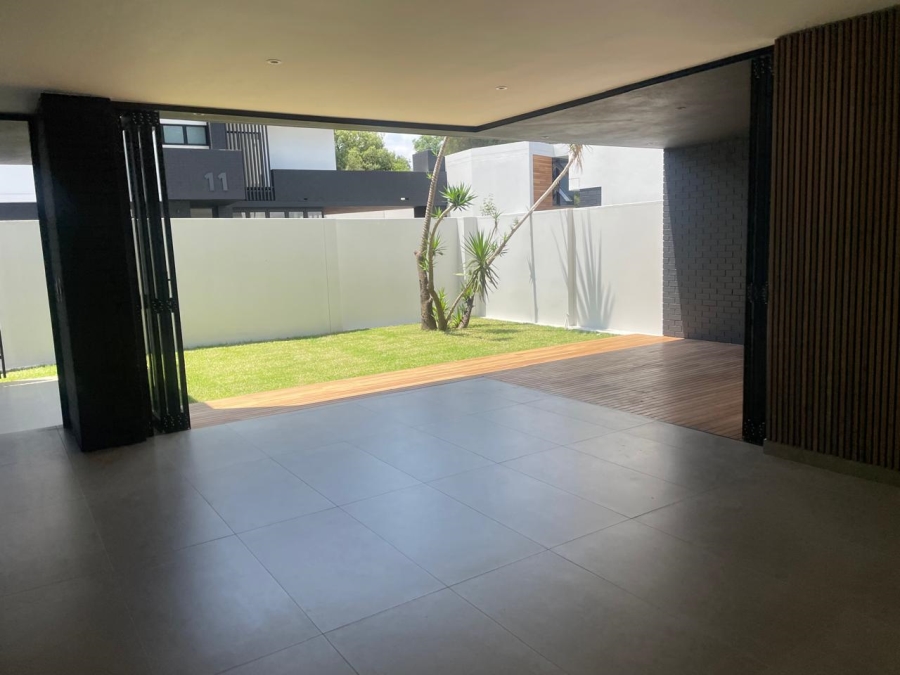 To Let 4 Bedroom Property for Rent in Bryanston Gauteng