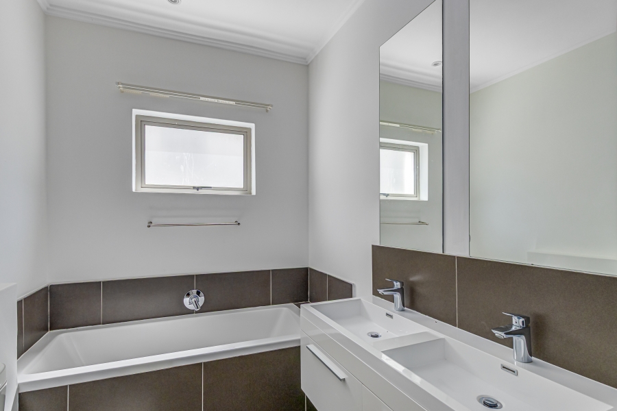 3 Bedroom Property for Sale in Bryanston Gauteng