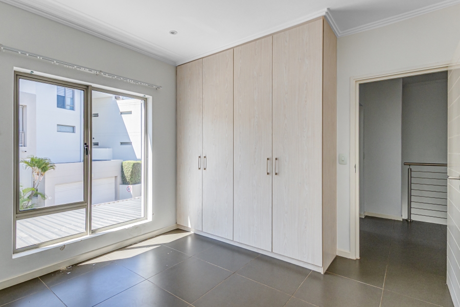 To Let 3 Bedroom Property for Rent in Bryanston Gauteng