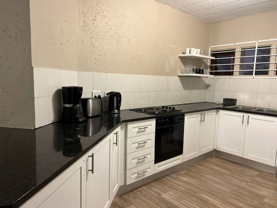 To Let 2 Bedroom Property for Rent in Sandown Gauteng