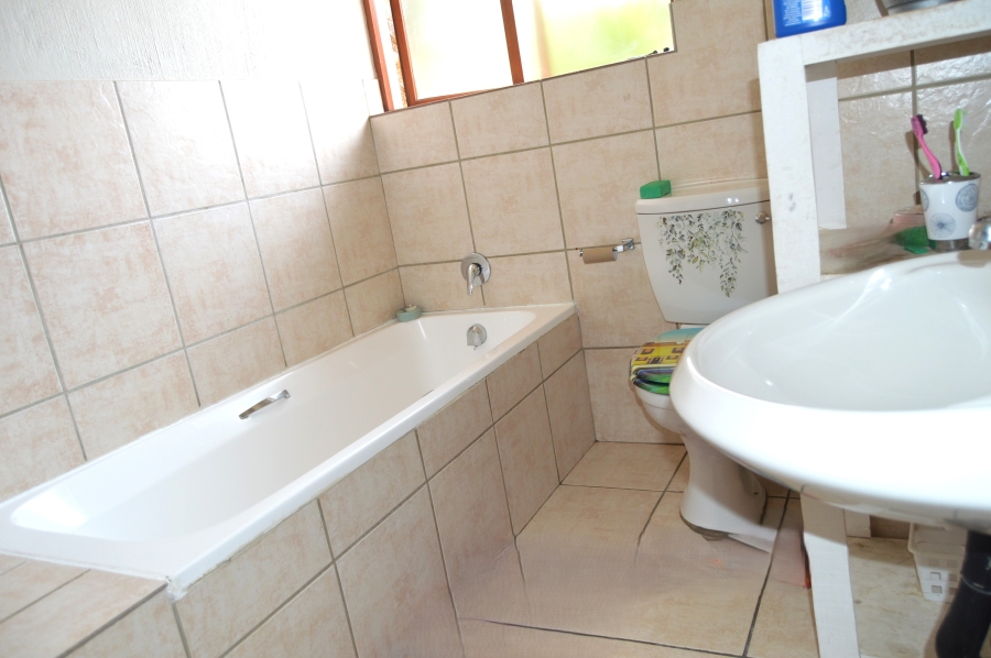 To Let 3 Bedroom Property for Rent in Willowbrook Gauteng