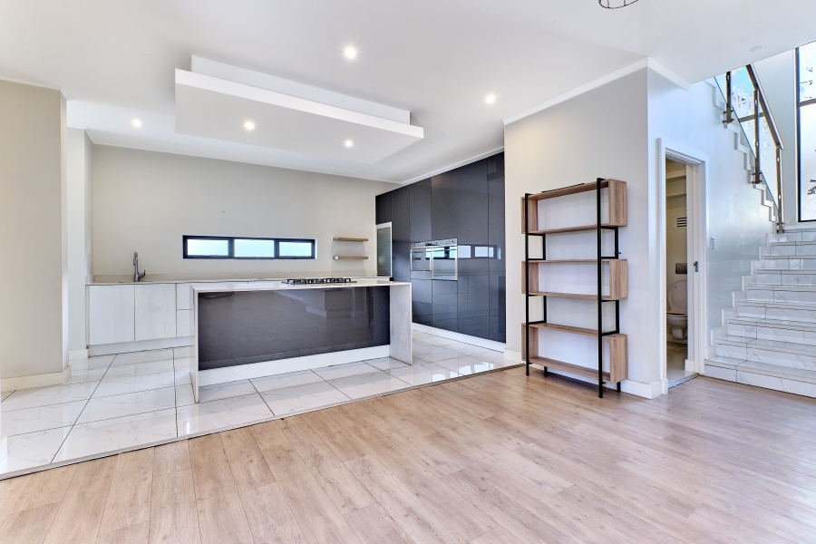 To Let 4 Bedroom Property for Rent in Waterfall Country Village Gauteng