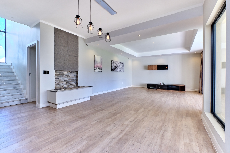 To Let 4 Bedroom Property for Rent in Waterfall Country Village Gauteng