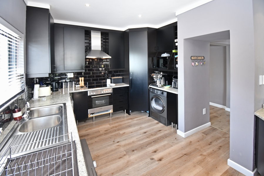 3 Bedroom Property for Sale in Morningside Gauteng