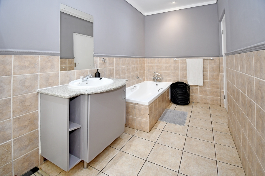 3 Bedroom Property for Sale in Morningside Gauteng